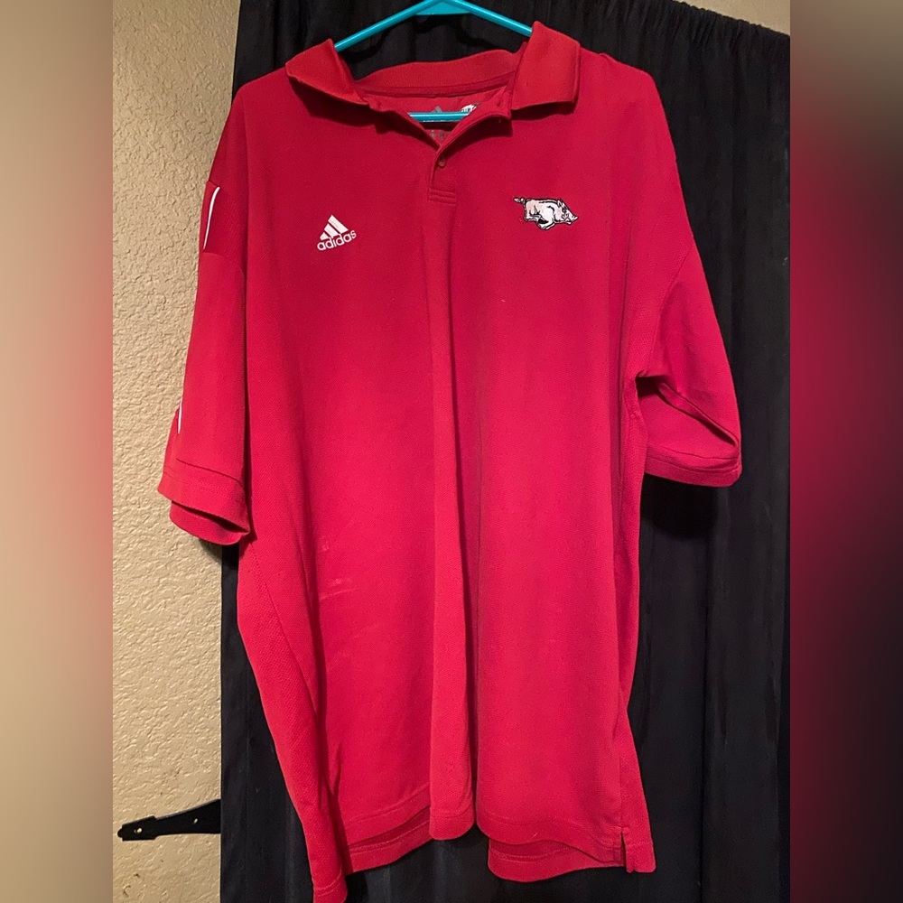 Razorbacks red men’s XL Adidas collared t-shirt